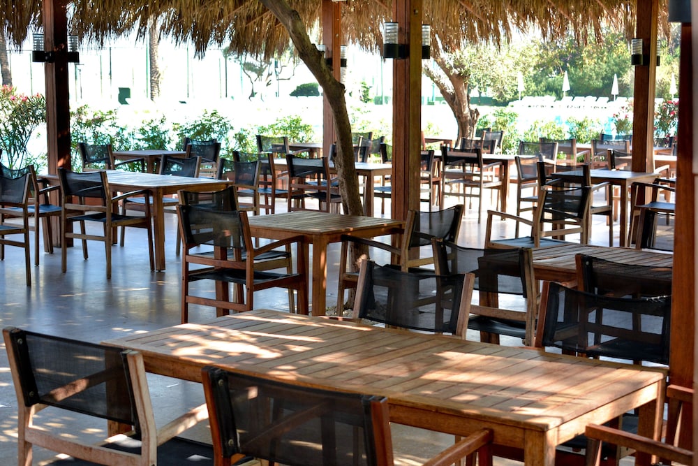 Portemilio Hotel & Resort 62/76