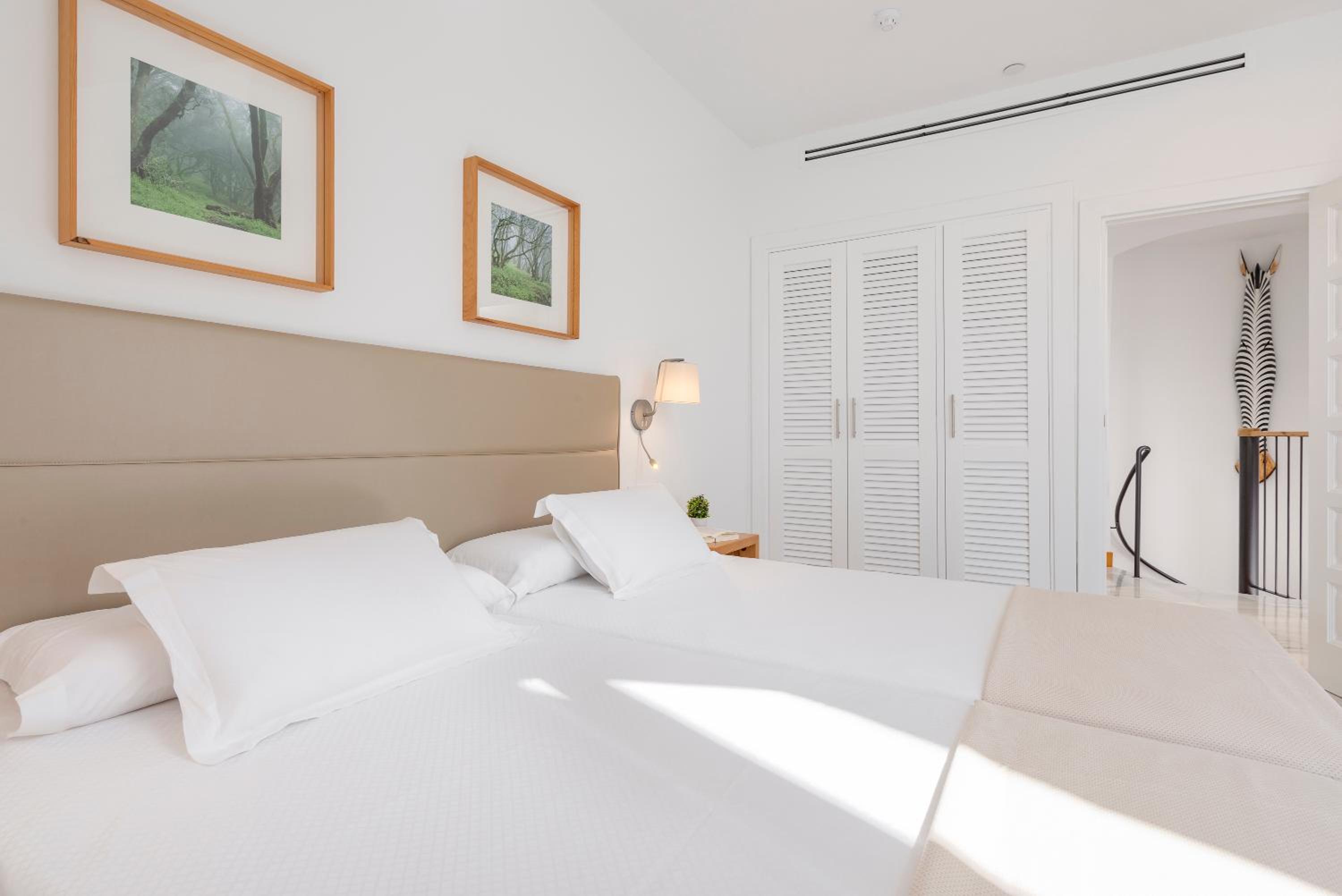 2 Bedrooms, Suite, Panoramic View