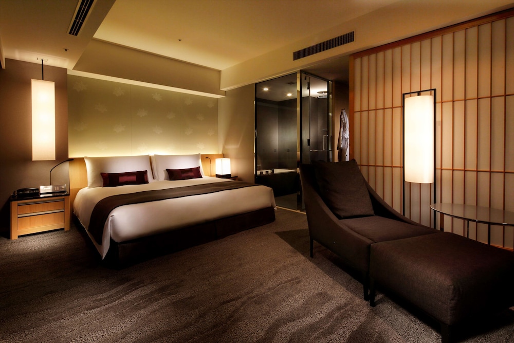 The Capitol Hotel Tokyu 29/74