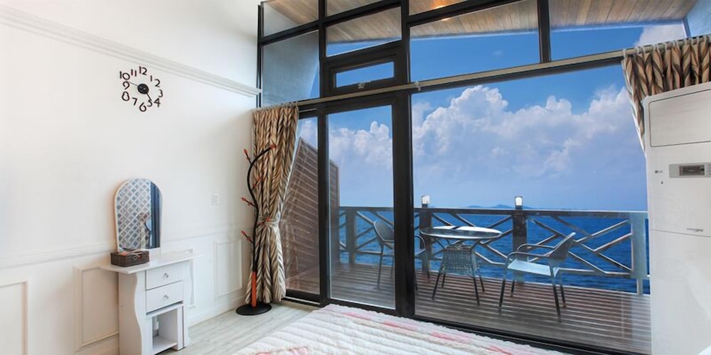 Healing View Pension 22/50