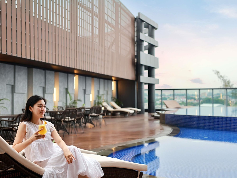 Grand Mercure Batam Centre 30/57