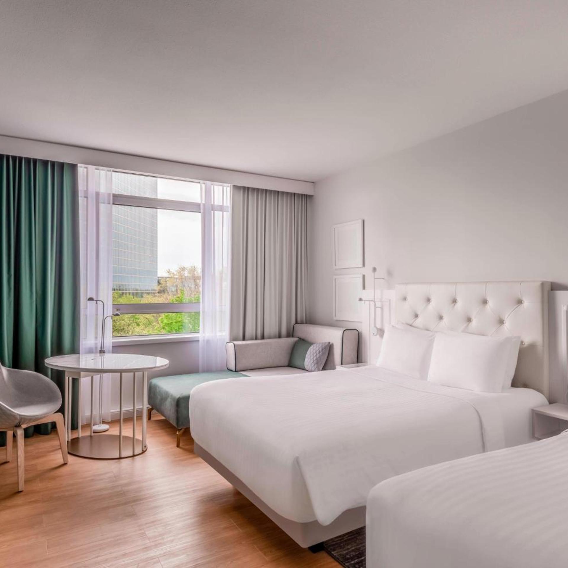 Deluxe, Double Bed