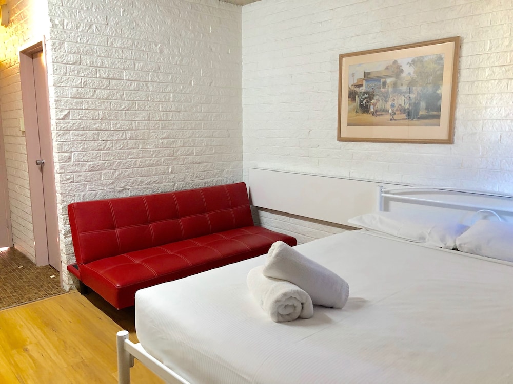 Marco Polo Motor Inn 28/56