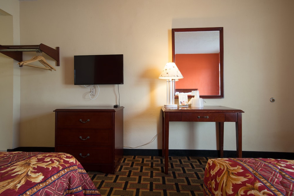 Budget Inn Cocoa 36/45
