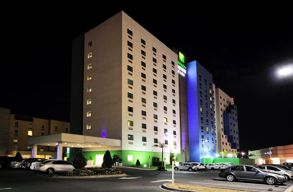 Holiday Inn Express Hotel and Suites Toluca Zona Aeropuerto 10/72