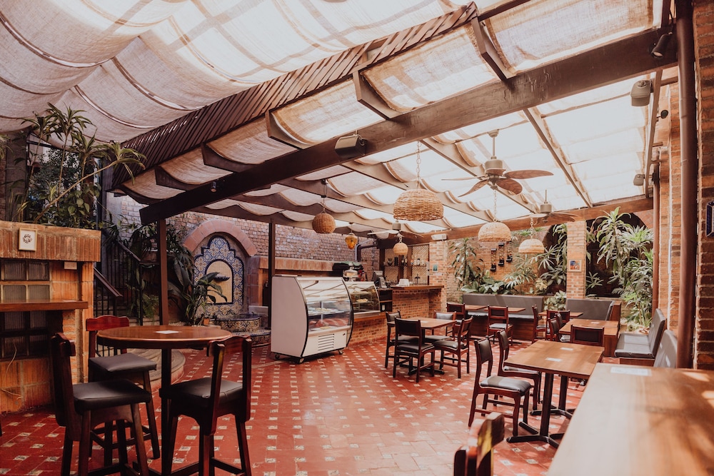 HOTEL DUNN INN 57/67