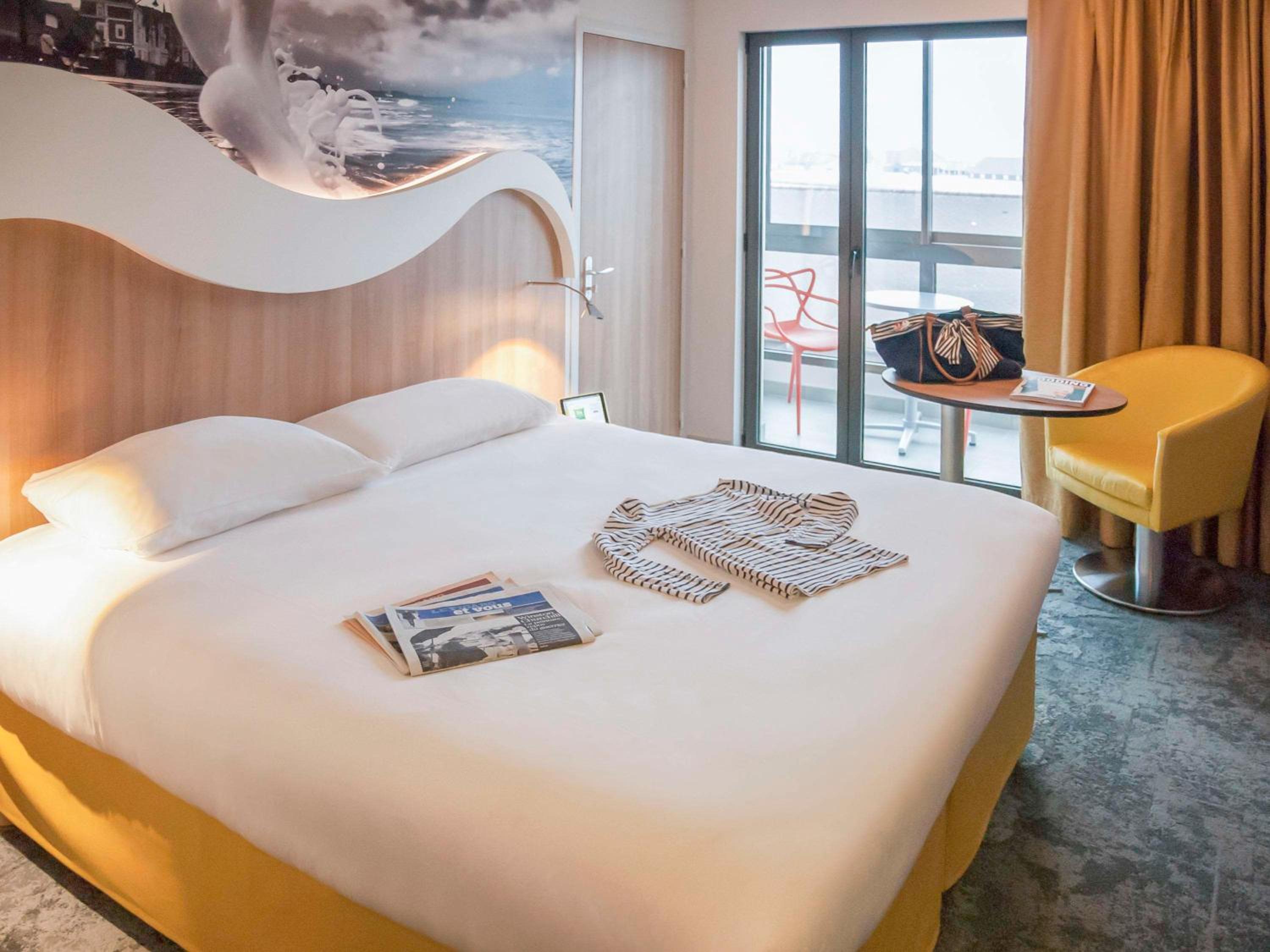 Connecting, Family Suite, Standard