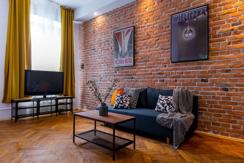 FriendHouse Apartments 29/50