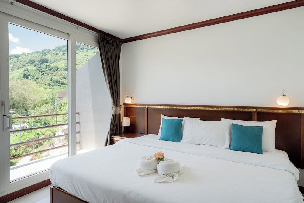 DELUXE, BALCONY