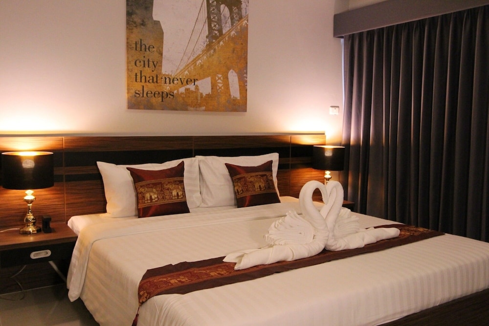 Room at The Leisure Hotel, BANG PHLI