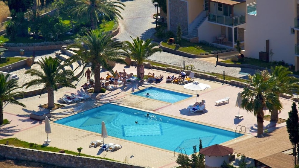 Natura Park Village Hotel & Spa 50/58