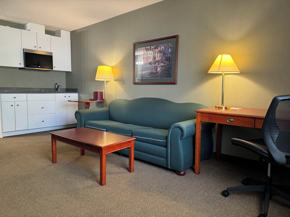 Days Inn by Wyndham Whitecourt 38/53