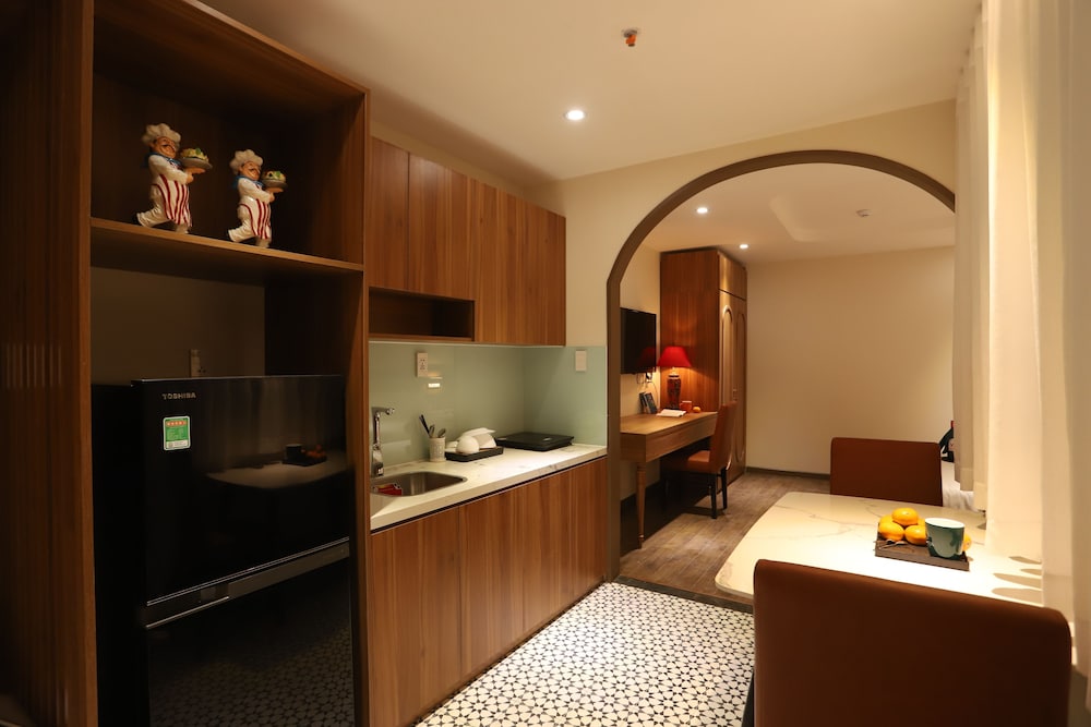 Lanura Apartments and Hotel 35/45