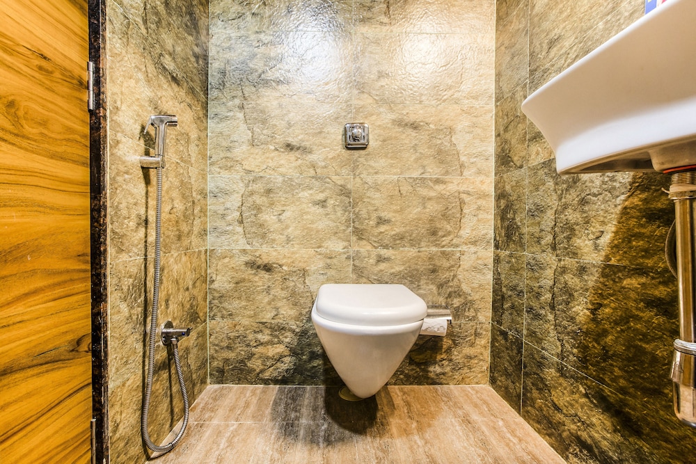 Fabhotel Amour Andheri East 16/17