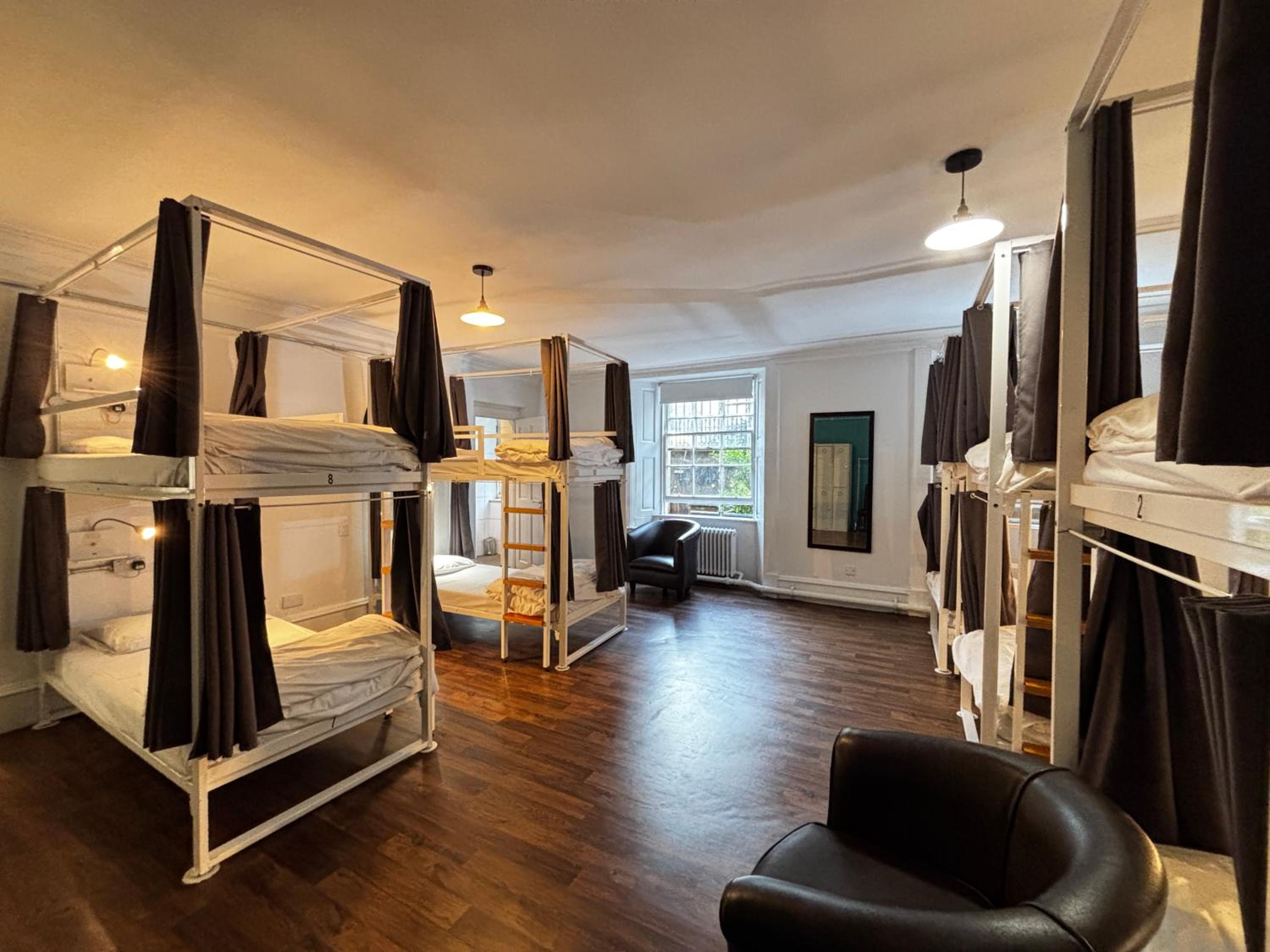 Private, 10 Bunk Beds