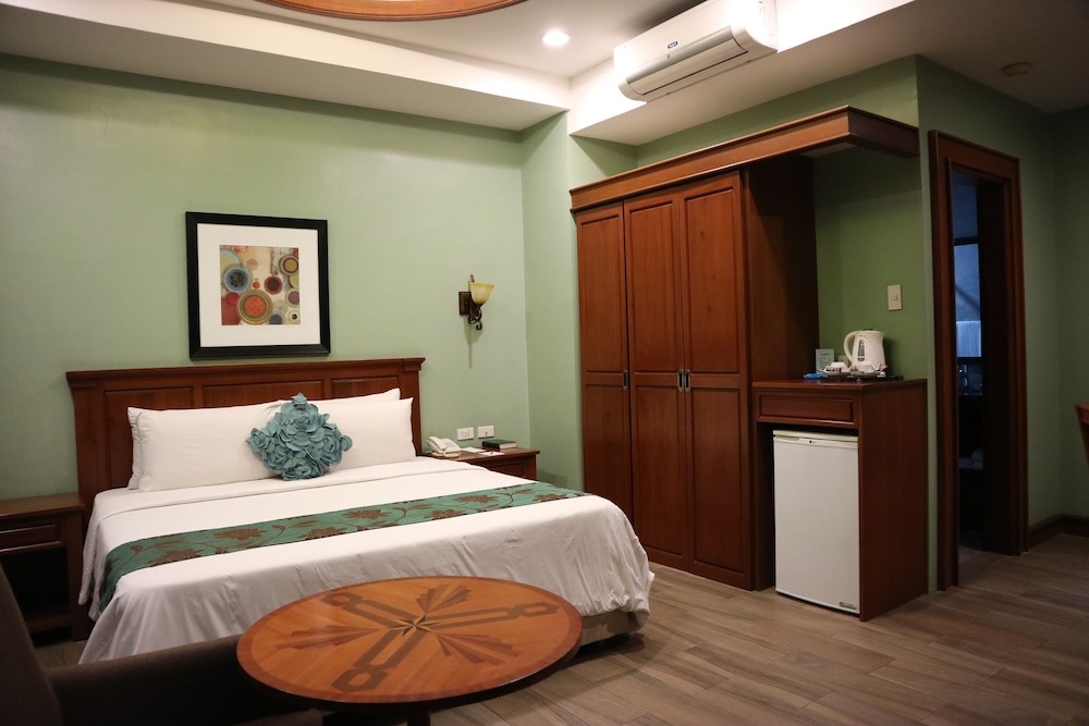 Paragon Hotel And Suites 14/50