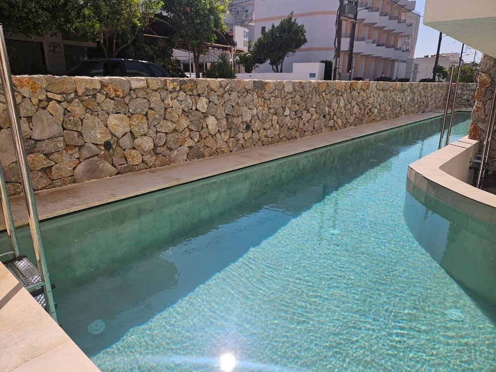 Cabana White Boutique Hotel & Suites 47/80