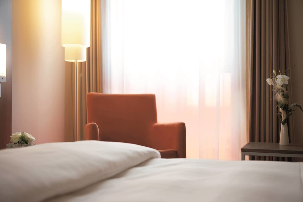 Intercityhotel Bonn 7/24