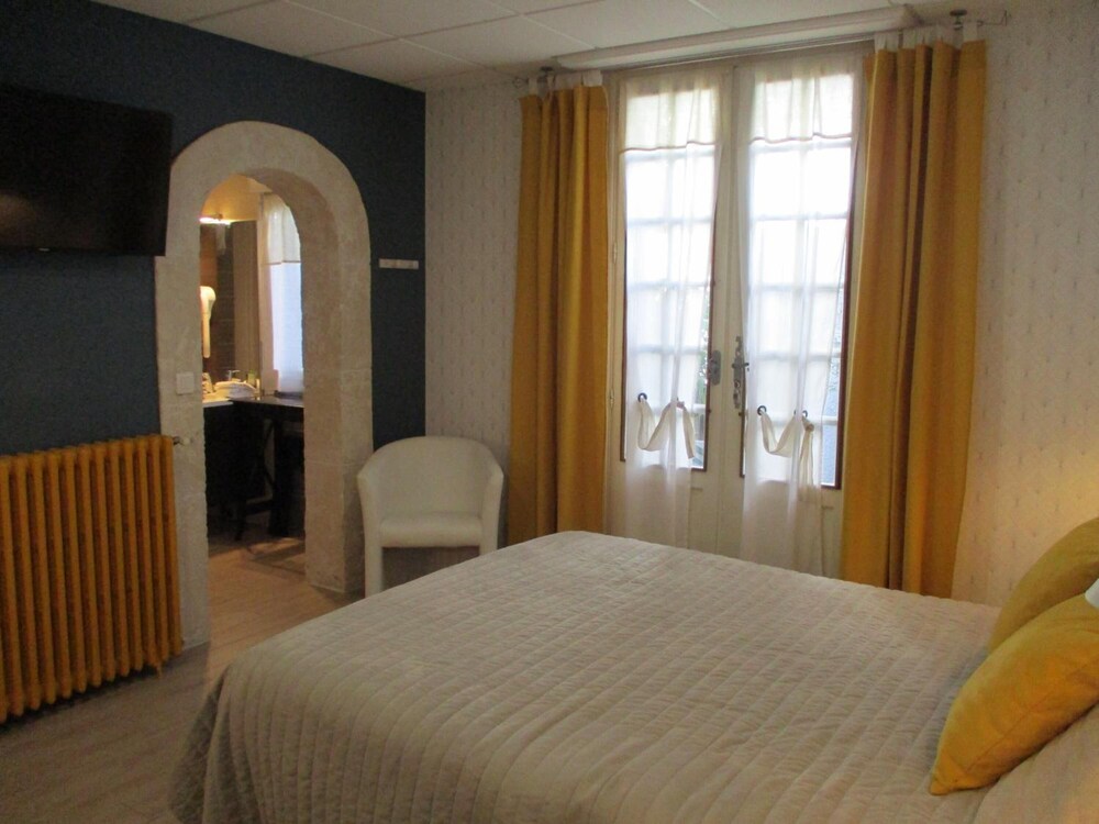 HÔTEL L'AYGUELADE 11/31