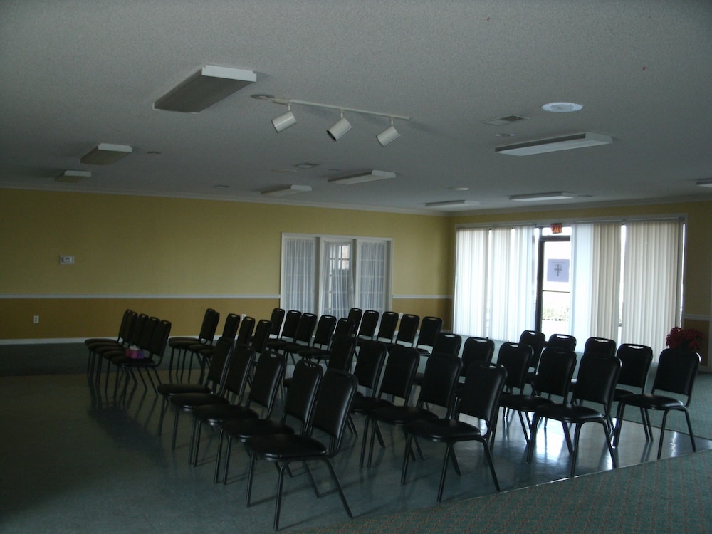Motel6 Millington, TN 32/47