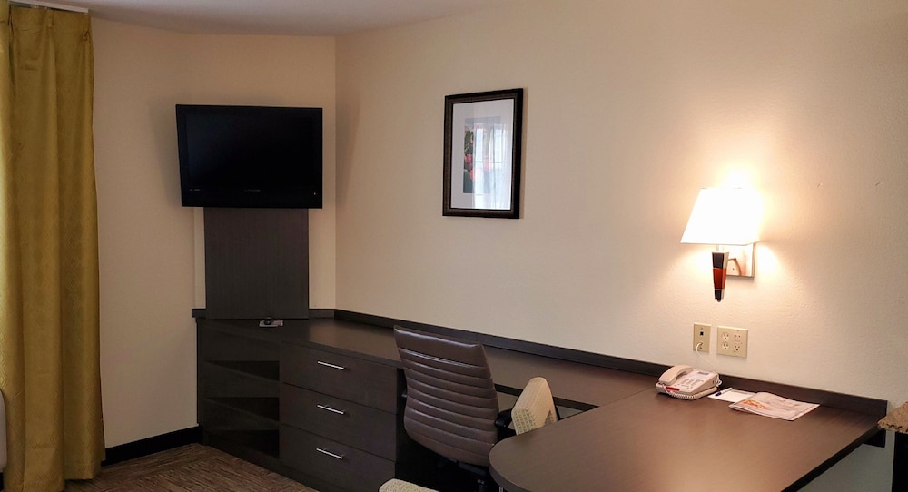 Candlewood Suites Houston Medical Center 64/72