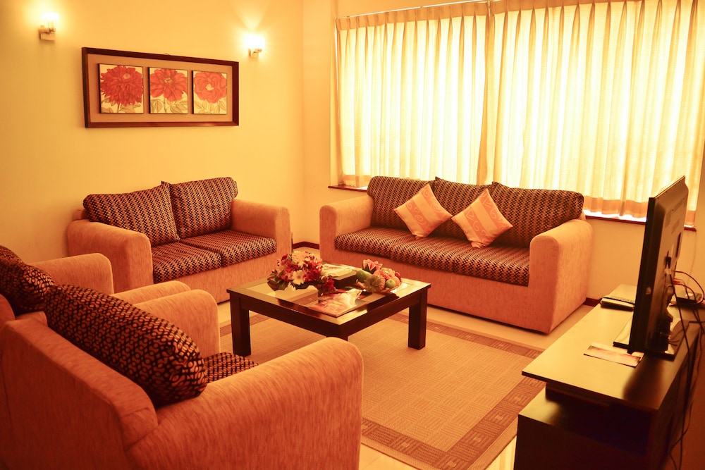 Unique Towers Luxury Boutique Suites 54/76
