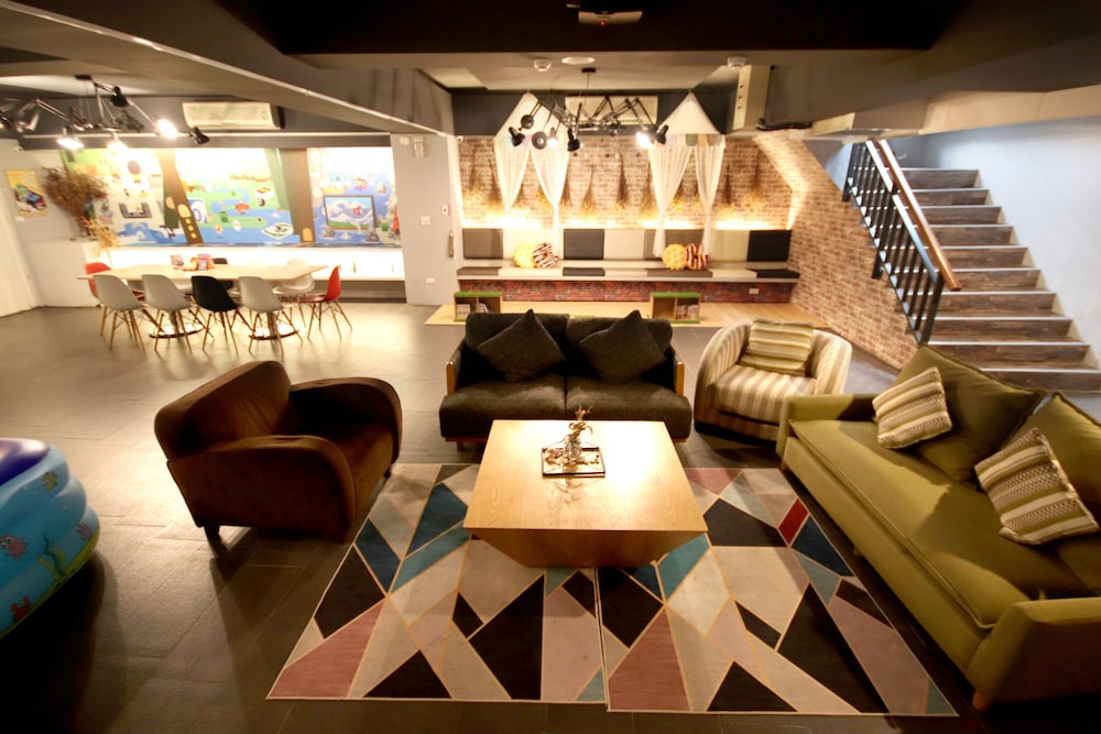 Meci Hotel 46/66