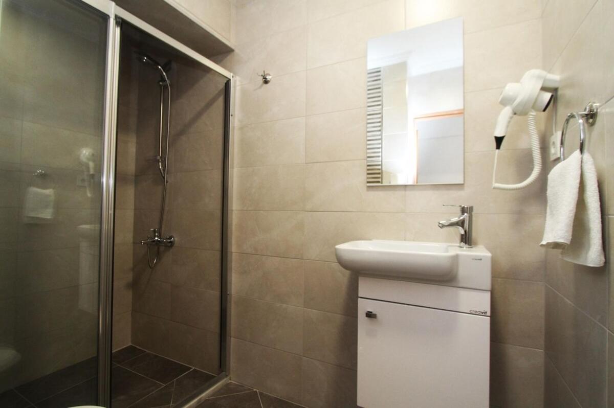 Goren Hotel 32/33