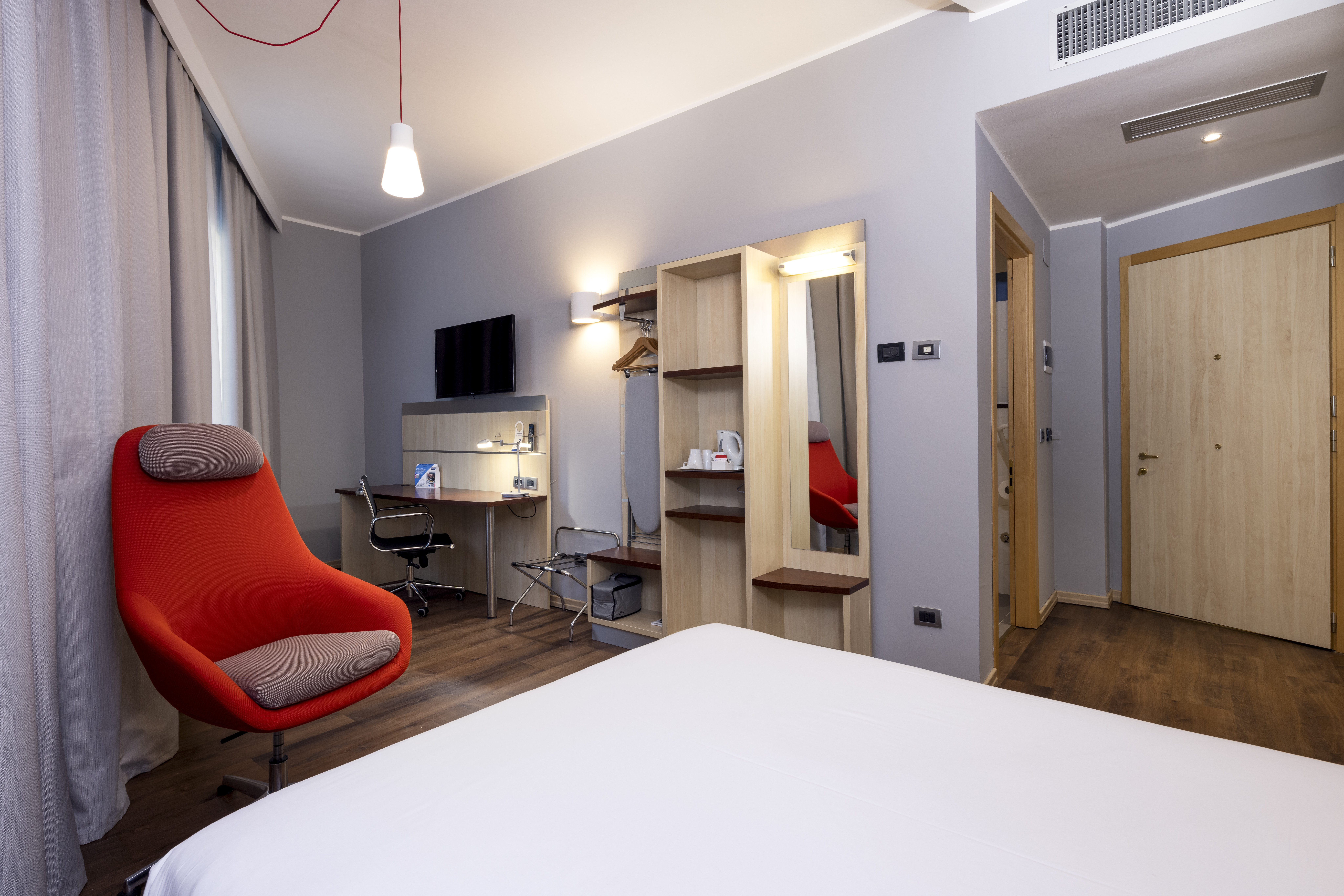 Room, Double Bed, Accessible