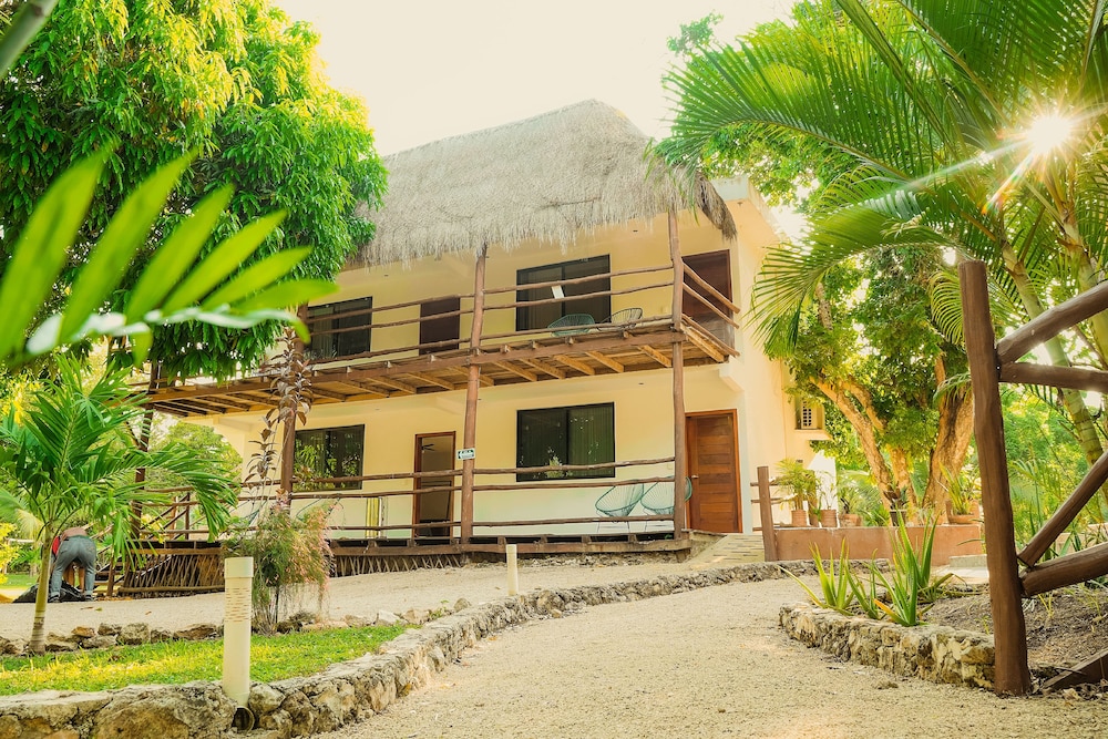 Royal Palm Bacalar 69/73