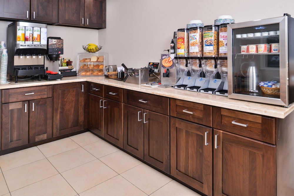 Americas Best Value Inn San Carlos San Francisco 34/39