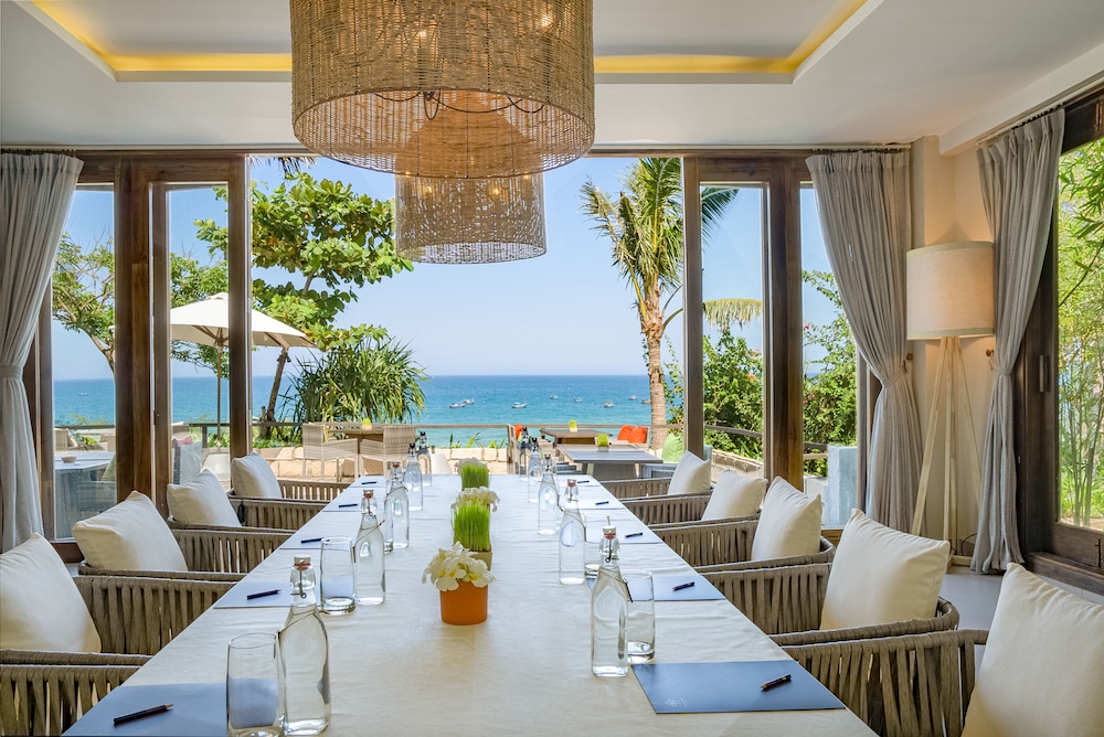 Crown Retreat Quy Nhon 78/88