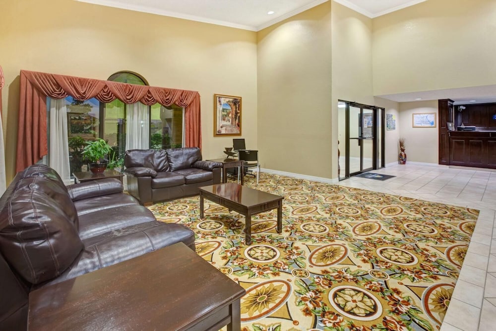 Motel6 La Porte, TX 43/54