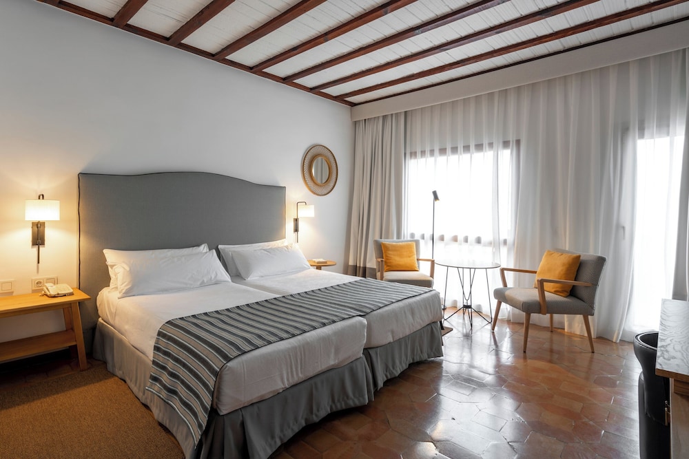 Parador De Mazagon 7/50