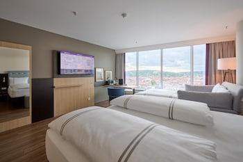 Room, Quadruple, Double Bed