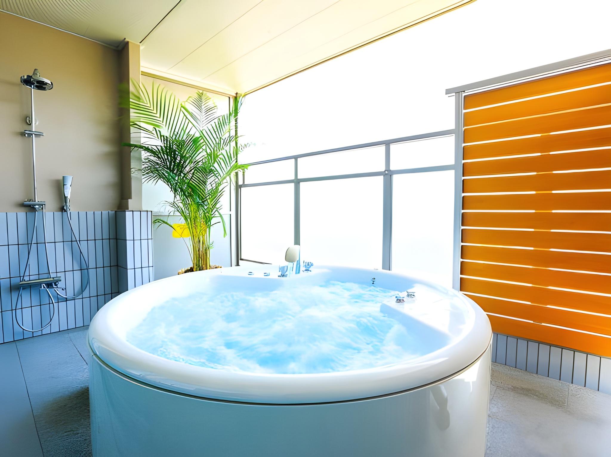 Deluxe, Twin Beds, Ocean View, Bathtub, New Wing