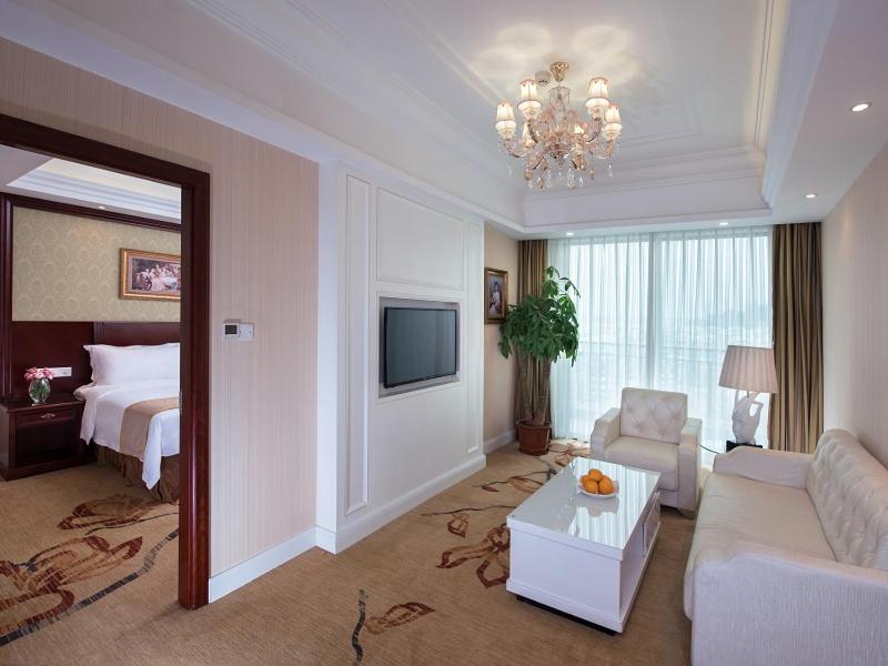 Vienna International Hotel Zhongshan Shiqi Kanghua Road 14/16