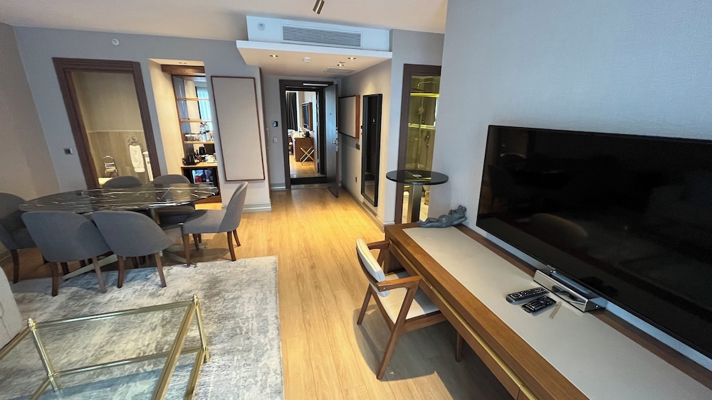 Kings Cross Hotel Istanbul 35/50