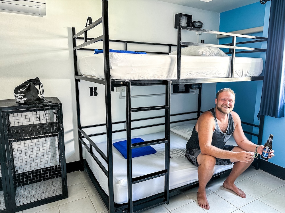 Bodega Bangkok Party Hostel - Adults Only 12/20