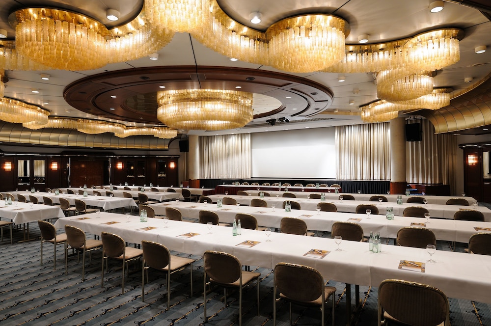 Maritim Hotel Koln 44/55