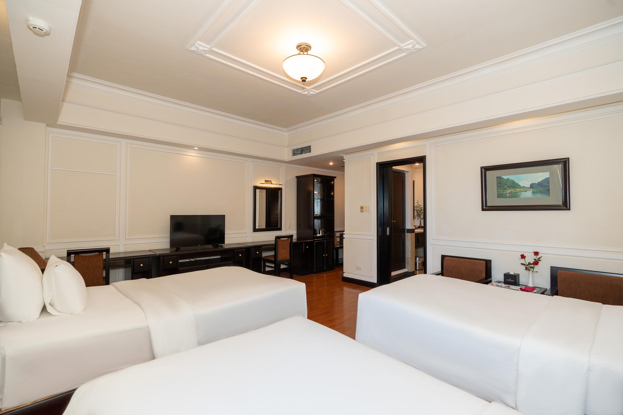 Deluxe, Triple, 3 Beds, French Building