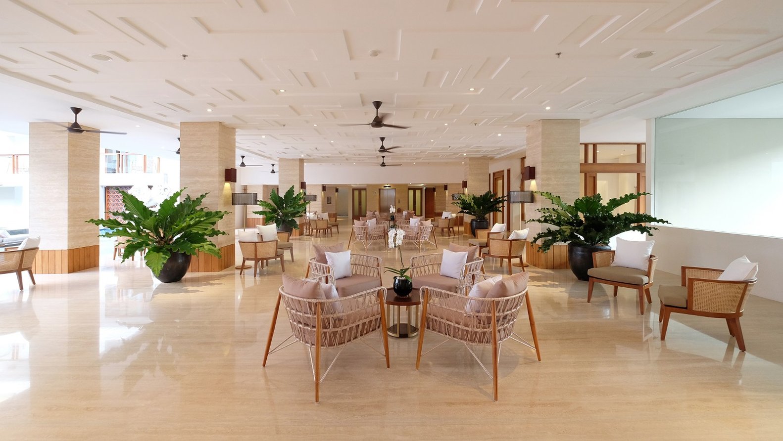 Royal Suites At The Bandha 17/25