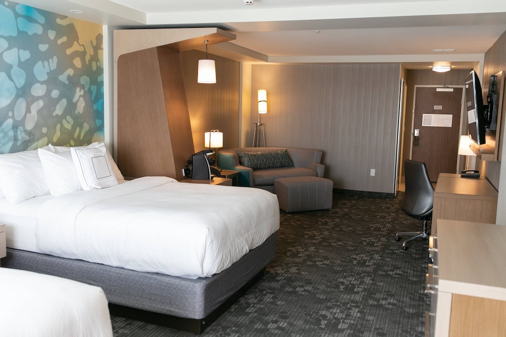 Courtyard by Marriott Elkhart 11/37