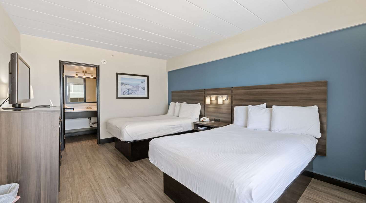 غرفة بسريرين مزدوجين، SureStay Hotel by Best Western Virginia Beach Royal Clipper 5/10