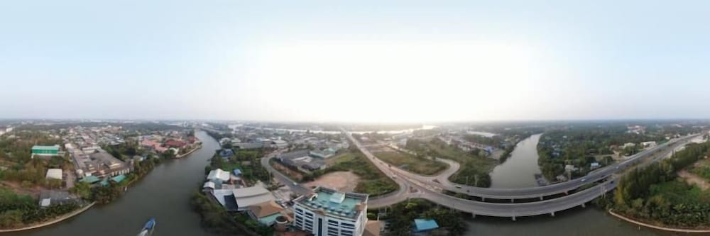 Coco View Hotel 65/67