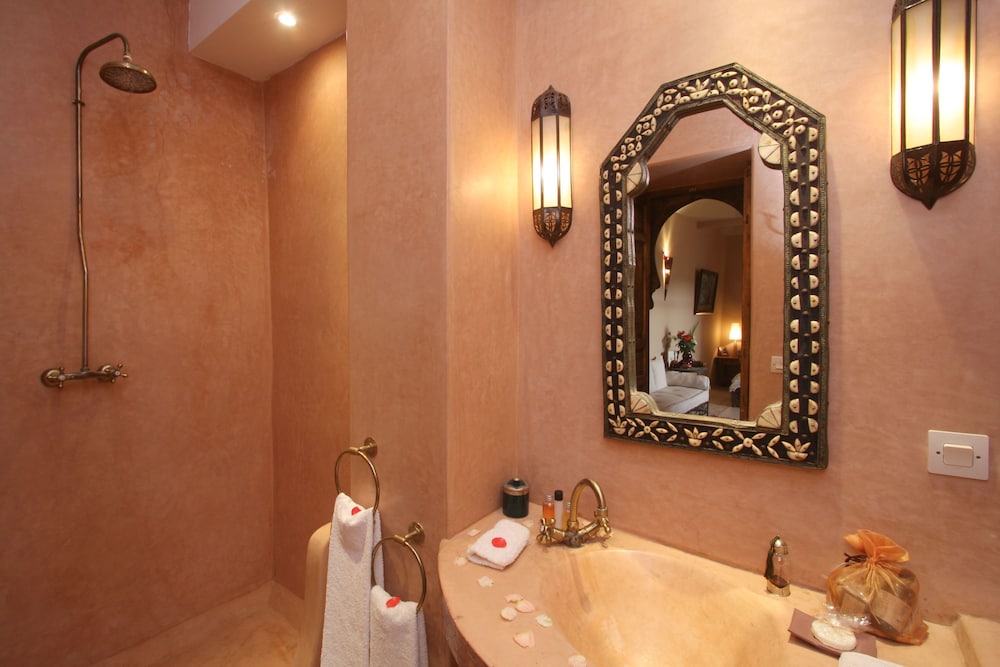 RIAD CANNELLE 56/56