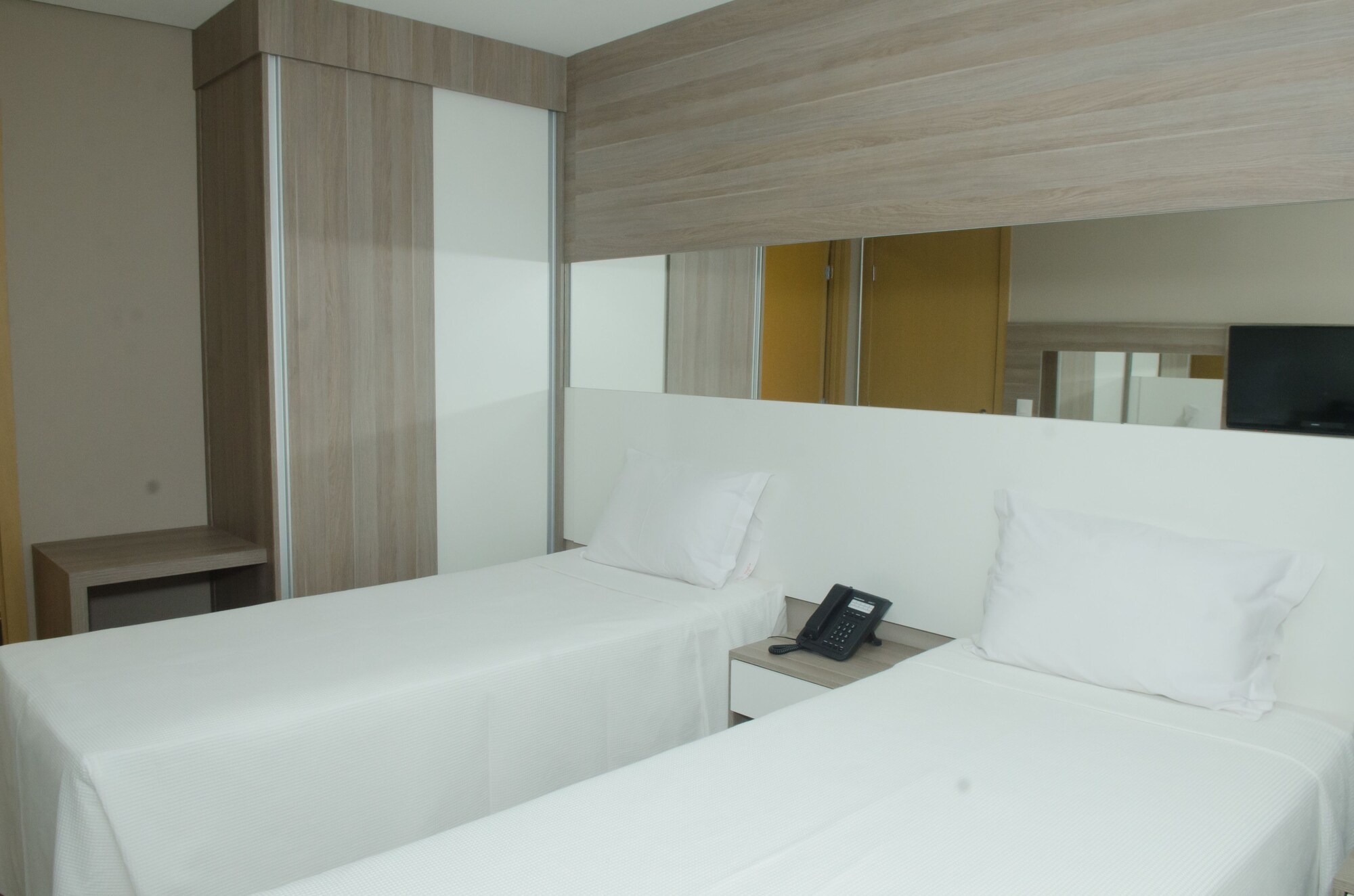 1 BEDROOM, DELUXE, SINGLE