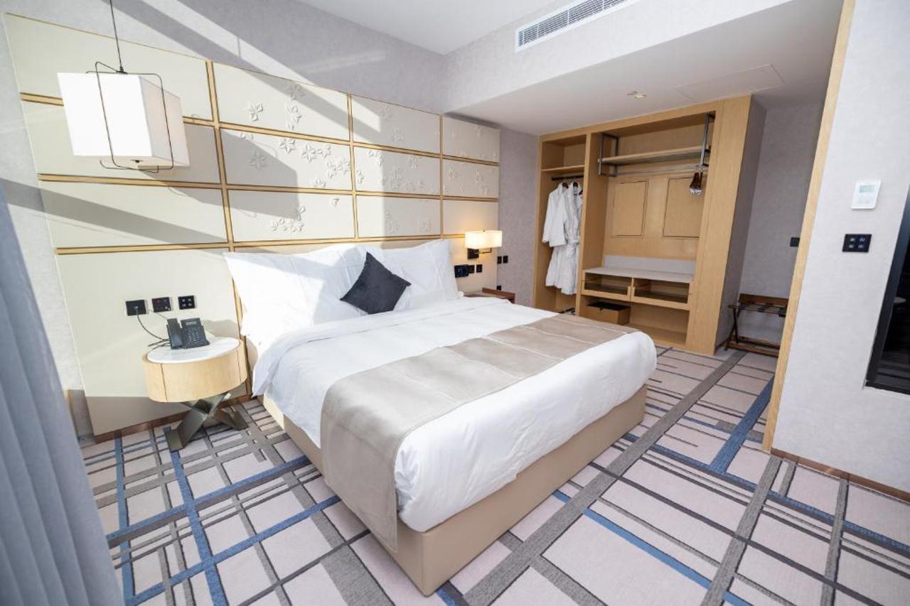 7Crown Tahliah Hotel 11/15