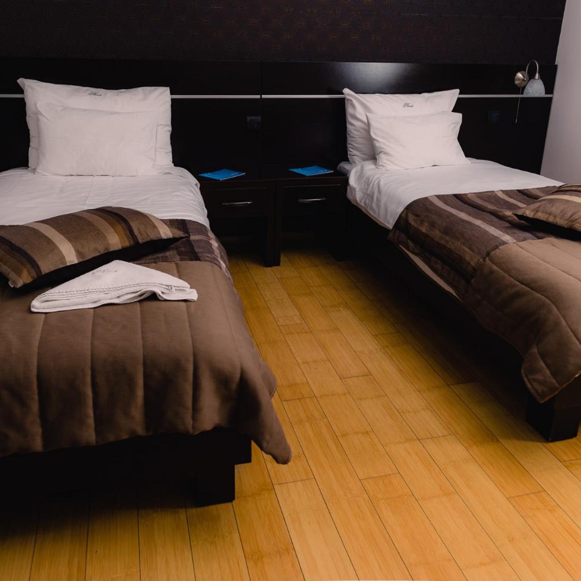 Novak Hotel 10/37