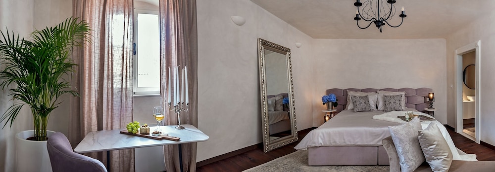 Puteus Palace 21/50